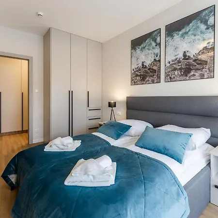 Sunset Iii, Nadmorska 100a