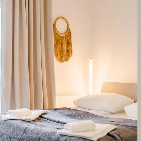 Sunset Iii, Nadmorska 100a