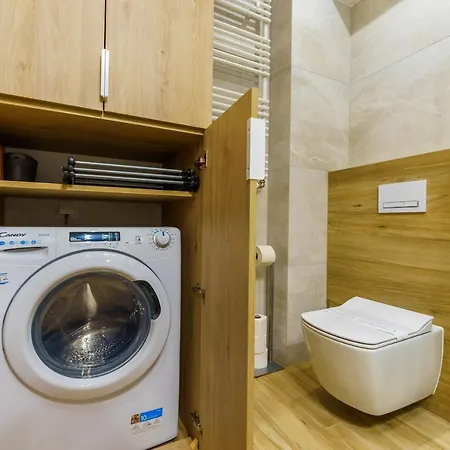 Sunset Iii, Nadmorska 100a