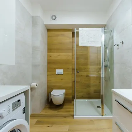 Sunset Iii, Nadmorska 100a *