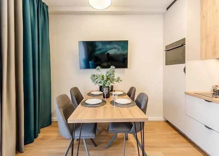 Sunset Iii, Nadmorska 100a