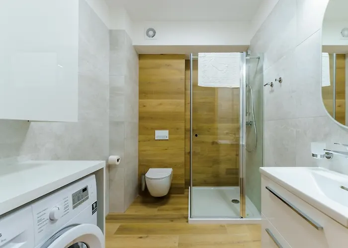 Sunset Iii, Nadmorska 100a *