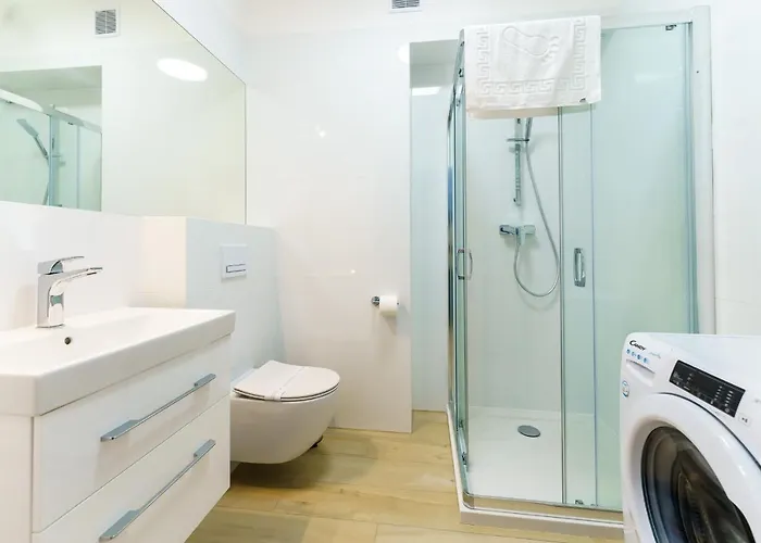 Sunset Iii, Nadmorska 100a *